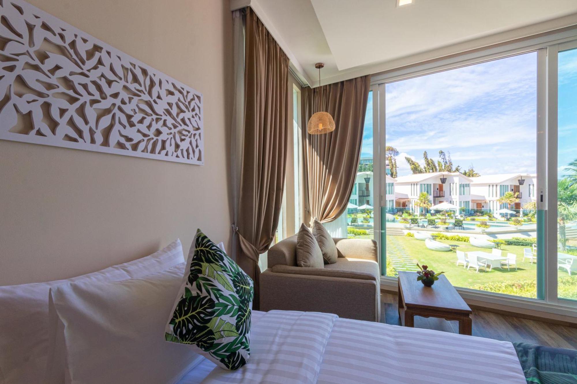 Vannee Golden Sands Beachfront Resort Хаад Рин Екстериор снимка