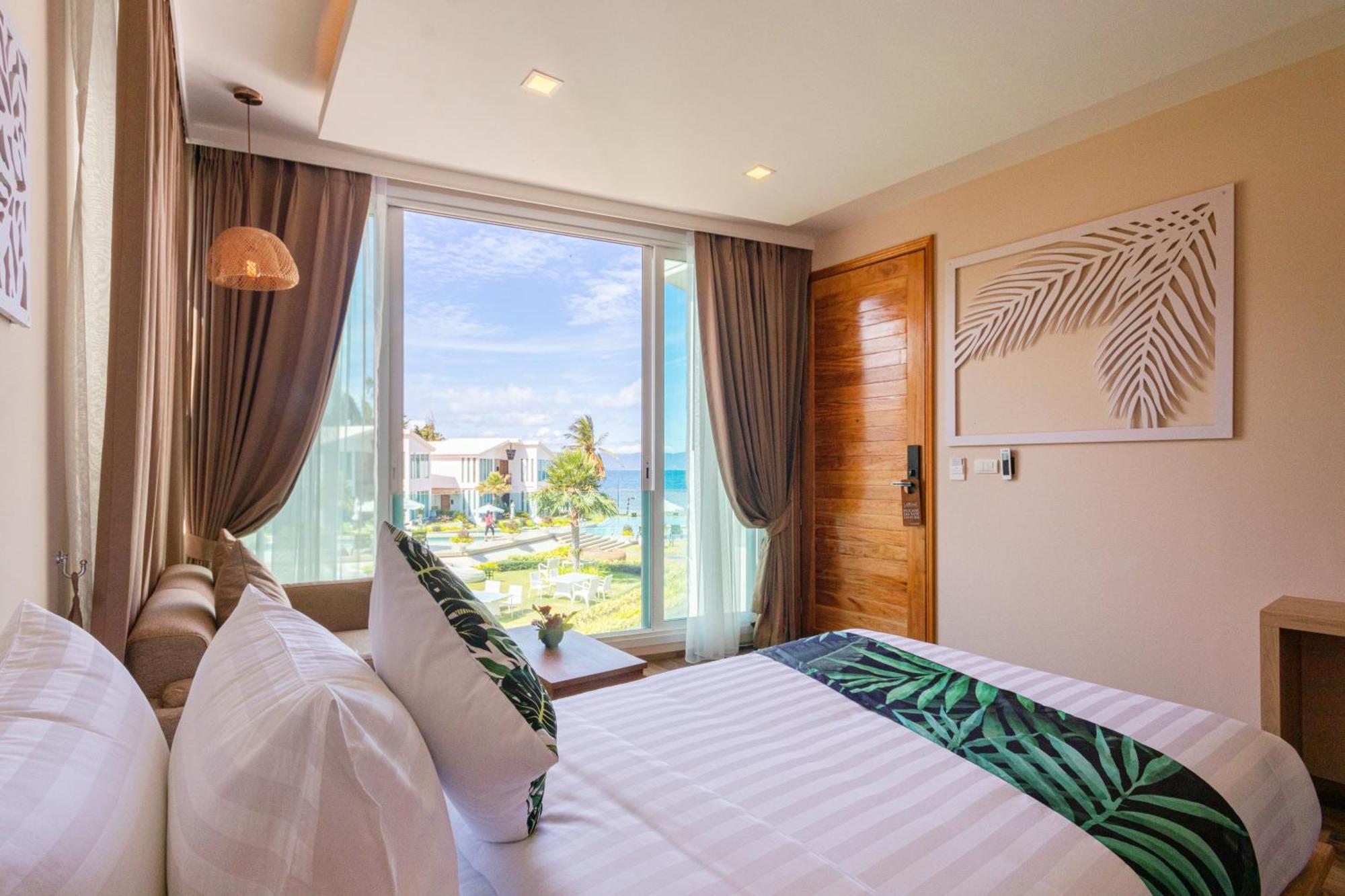 Vannee Golden Sands Beachfront Resort Хаад Рин Екстериор снимка