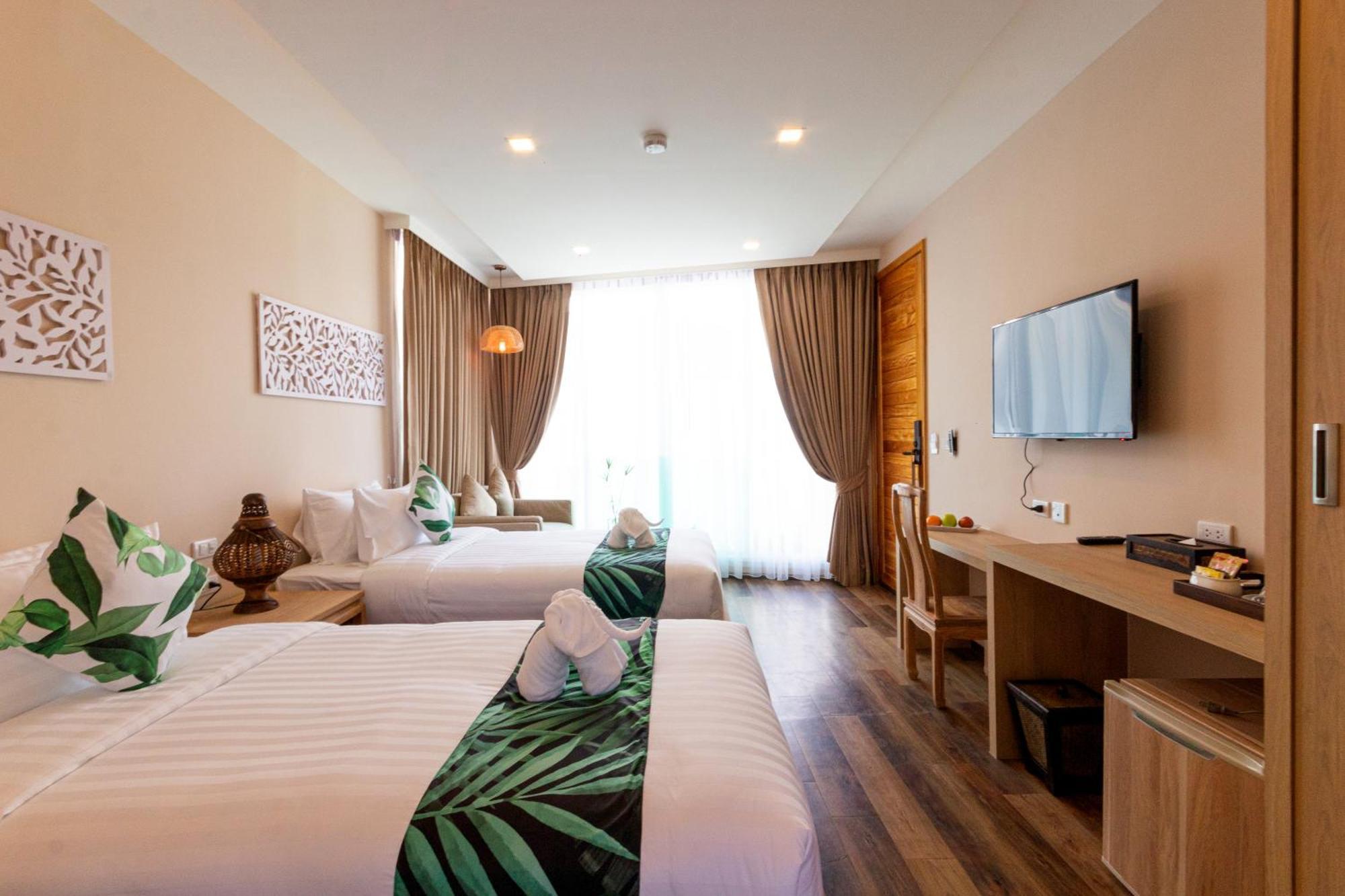 Vannee Golden Sands Beachfront Resort Хаад Рин Екстериор снимка