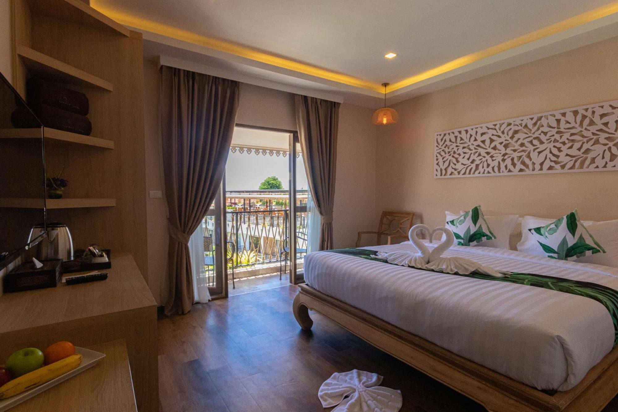 Vannee Golden Sands Beachfront Resort Хаад Рин Екстериор снимка
