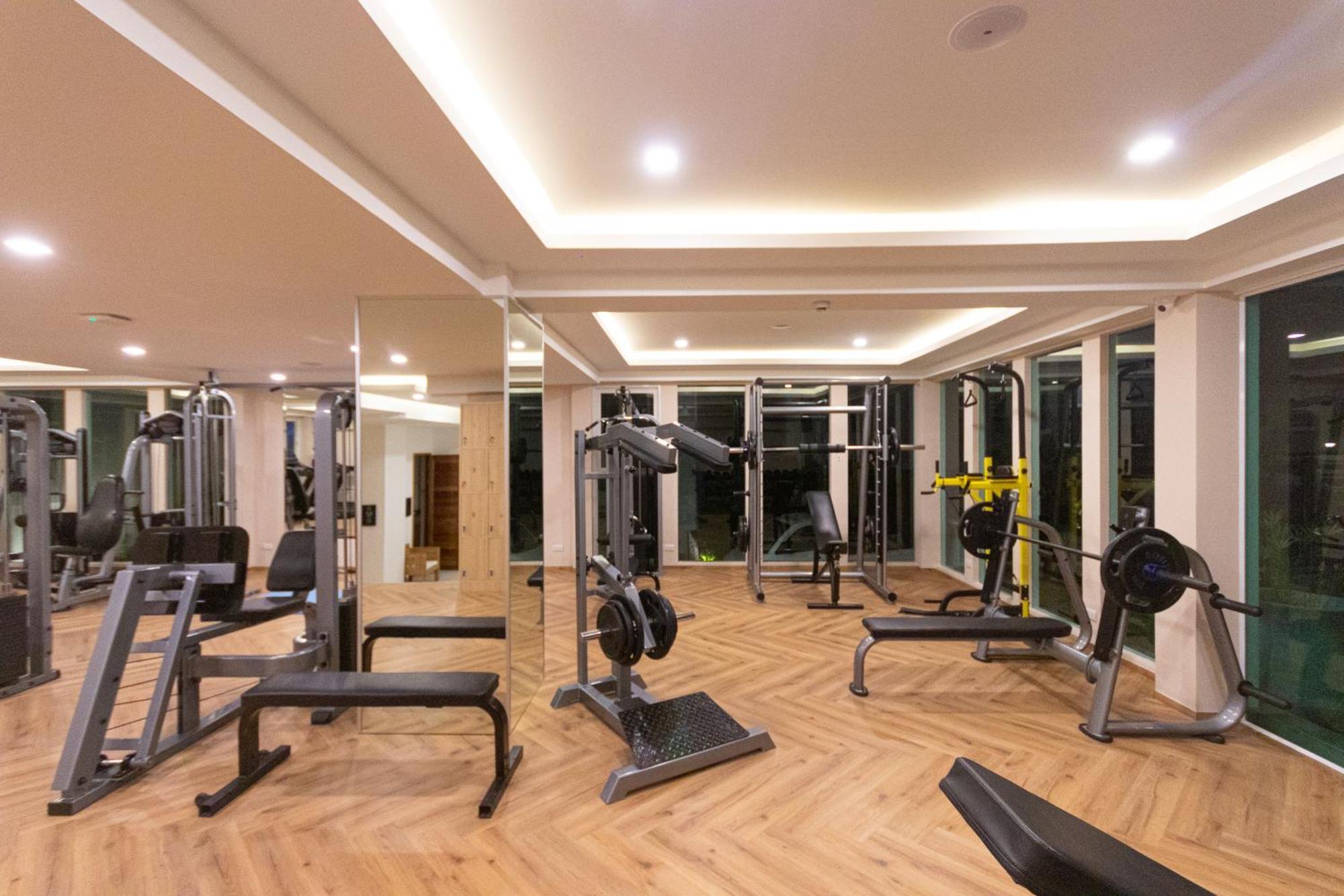 Vannee Golden Sands Beachfront Resort Хаад Рин Екстериор снимка