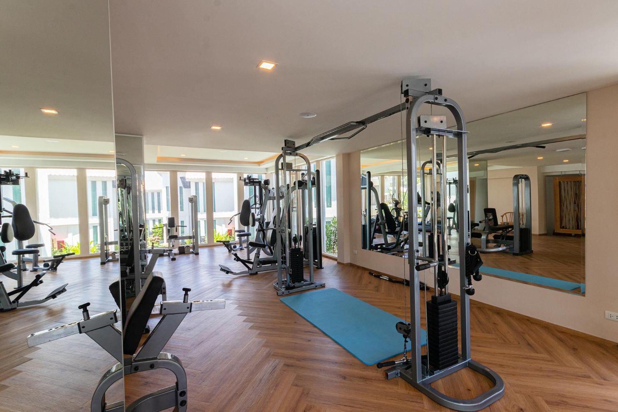 Vannee Golden Sands Beachfront Resort Хаад Рин Екстериор снимка