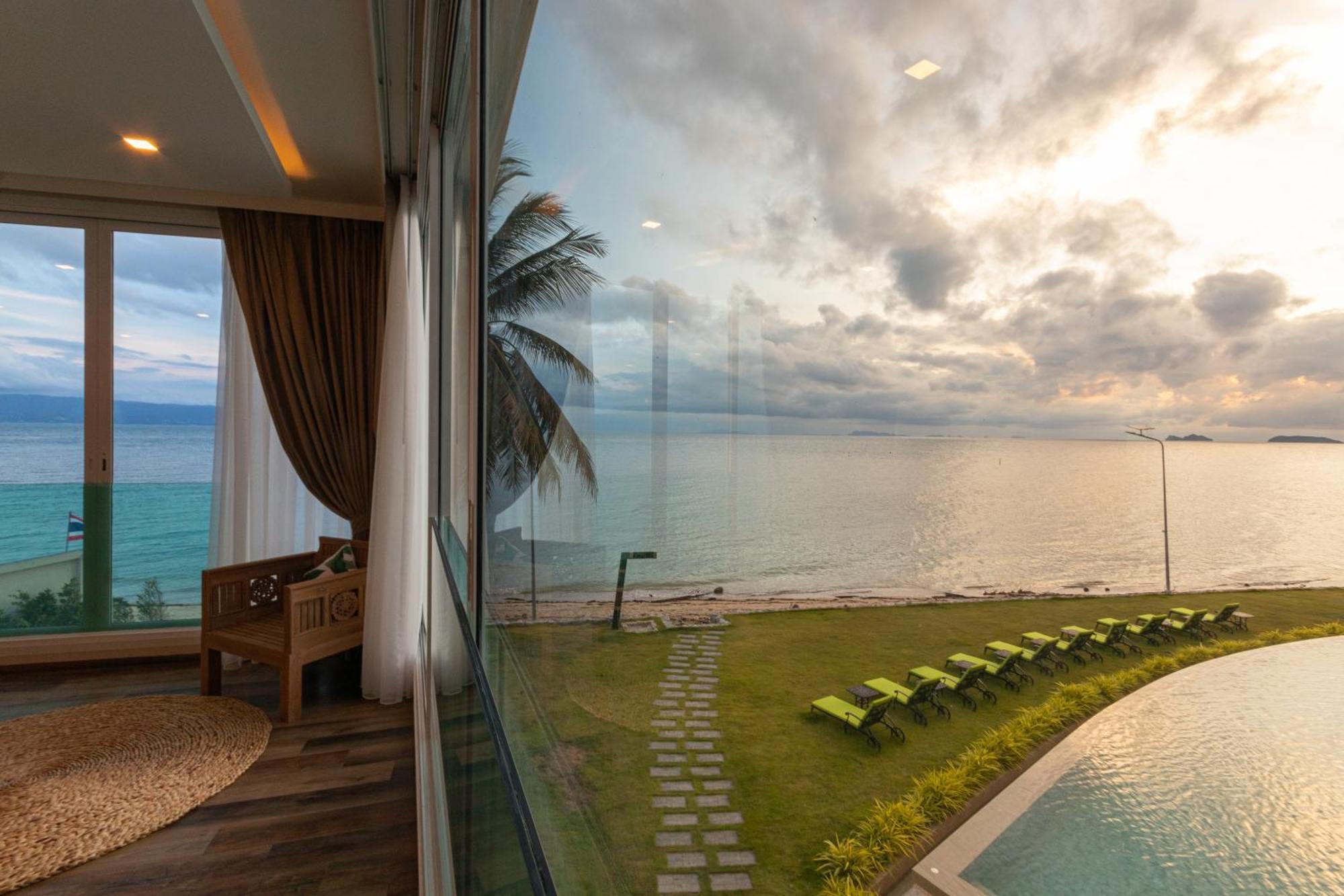 Vannee Golden Sands Beachfront Resort Хаад Рин Екстериор снимка