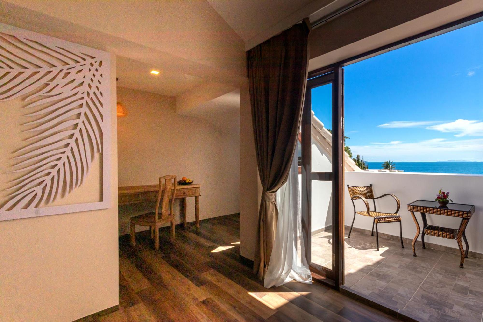 Vannee Golden Sands Beachfront Resort Хаад Рин Екстериор снимка